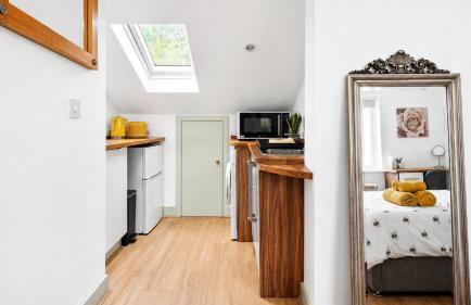 The Isabella Studio by Richmond Park - Photo 2