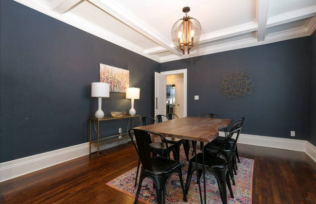 Cozy Family Home - Walk to MO Botanical Gardens - Photo 12