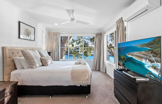 Noosa Entrance Waterfront Resort - Photo 33