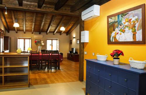 La Casa del Vino - Photo 32