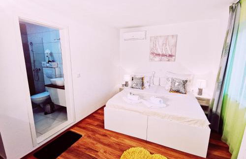 Apartments Ante 2 Hvar center, pool - Photo 20