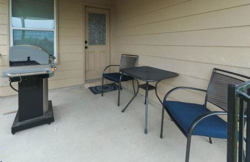 Spacious home with WiFi/AC - Photo 13