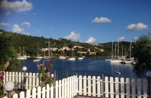 Paxos Bay Studios - Photo 10