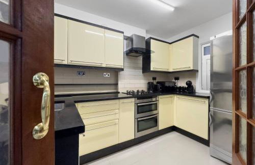 Dashing and Distinctive Dwelling w Rooftop Garden - Foto 27