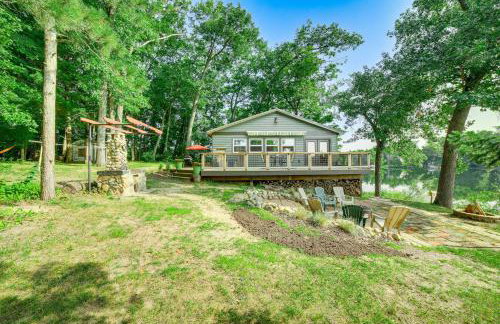 Private Island Home in Belding with Dock and Grill! - Foto 18