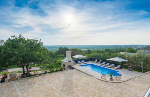 Holiday House BALEN with Swimming Pool - Foto 12