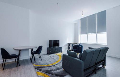 Cohost Partners Cozy Stay Heart of Warrington - Photo 14