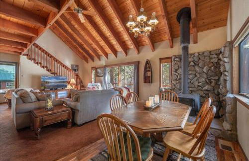 3BR Tahoe Donner Cabin with HOA Perks like Pools Hot-Tub Minutes to Trails Lake Golf - Foto 37