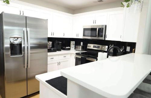 EV, Family Friendly, Close to Downtown - Foto 12