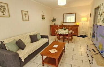 T2 55m² tout confort avec jardin. Cuisine et équipements neufs. Wifi TV parking - Photo 44