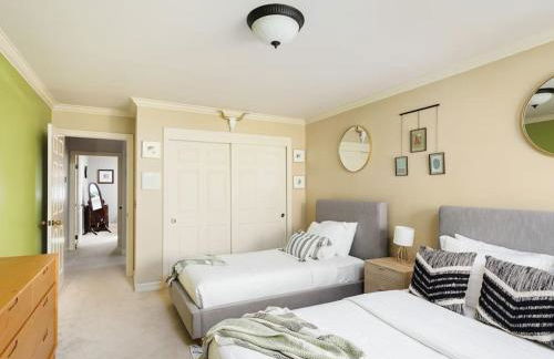 Luxury 5br 3 5ba w Pool & Hot Tub - Photo 78