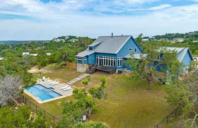 Luxurious Lake Park House: Sleeps 25, Pool, Hot-tub, Firepit and Game Room! - Photo 41