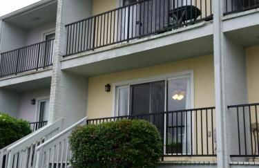 Marina Townhouse at Oak Glenn - Foto 2