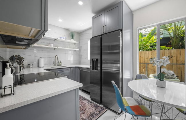 Uhost AI 1BR With Marble Accents Patio - Foto 10