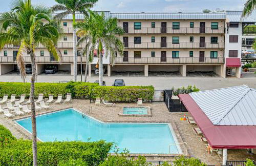 Pool Access Relaxing Naples Bay Extended Stay! - Foto 3