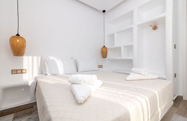 Naxian Sunset Luxury Villas - Photo 40