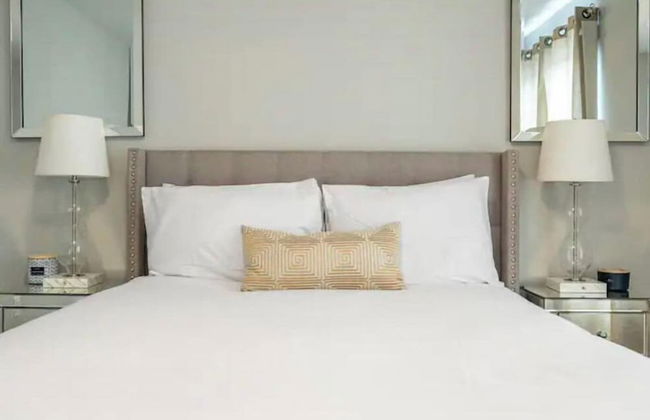 Luxury Modern Home - Livingstone - Photo 7