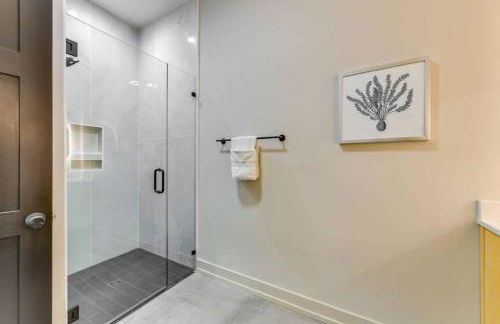 The Flat - A Lake View Retreat with Dock Access - Foto 21