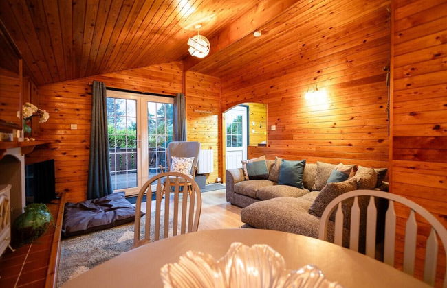 Cozy Log Cabin 346 - Rural Mid Wales - Photo 15