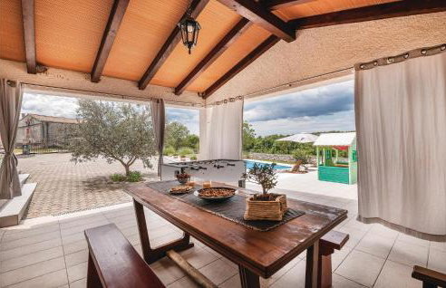 Beautiful Apartment In Hrboki With Wifi - Photo 19