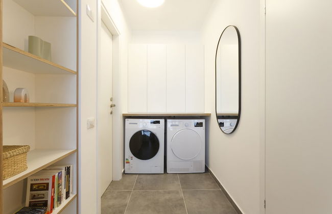 AirTLV - Menachem Begin Apartment - Foto 13