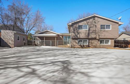 Serene 4-Bedroom Getaway in Arvada! Pet-friendly! - Foto 29