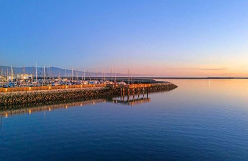 Experience the Pinnacle of Coastal Living at Harbour House - Foto 57