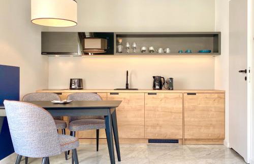 H11 Aparthotel - Photo 58