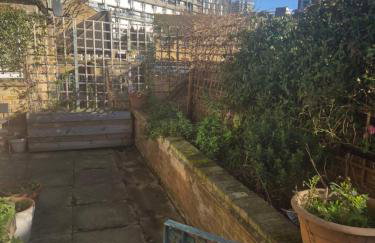 LUXURY One BEDROOM FLAT - Photo 28