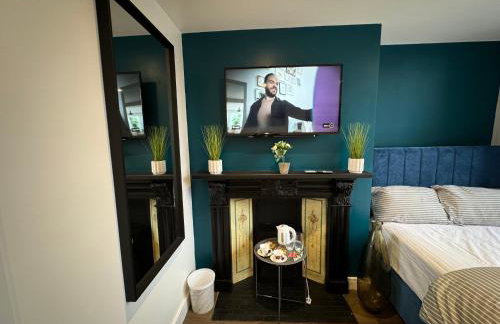 Luxury 6-Bed House - 6 En Suite- Jaquzzi Baths - Private Parking - Suitable for contractors - Foto 11