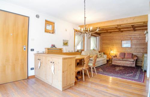Dolomites Mountain Residence - Cozy Alpine Chalets with Private Parking - Foto 3