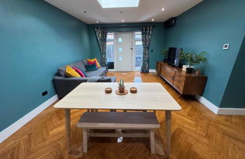 Streatham House - 2 Bedroom - Sleeps 6 - Free WiFi - Foto 5