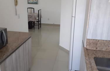 Belo e Amplo Apartamento, Área Central da Praia dos Ingleses - Foto 9