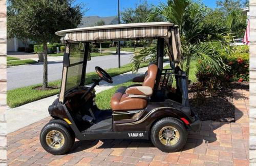 Cozy Oasis in Prime Location with Sunset Lake View, Golf Cart and Bathtub - Foto 8