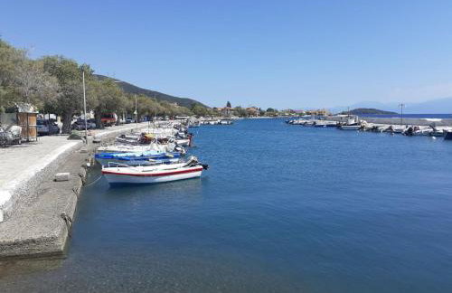 Glyfada's Family Apartment - Photo 45