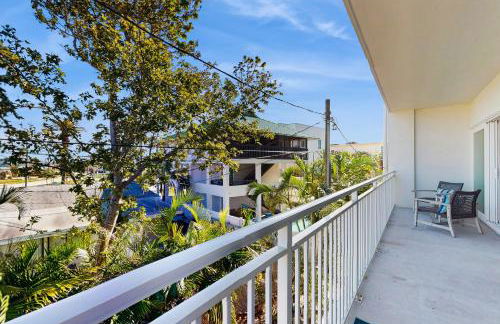 Mad Beach Hideaway - Photo 4