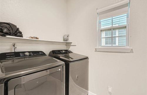 Chic 8BR Retreat Central East Austin for Large Groups - Foto 16