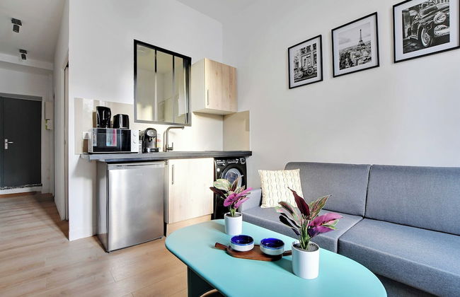 Peaceful Apartment With 1 Room - Photo 5