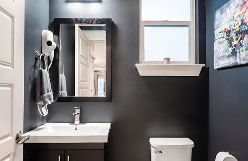 Upstay Entertainment Hub w Games & Outdoor Firepit - Foto 24