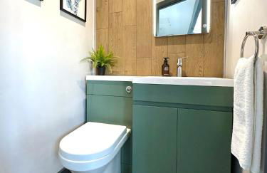 3 bedroom Leeds home for contractors & professionals with free Parking and Netflix nr motorway 5 mins to Royal Armouries - Foto 9