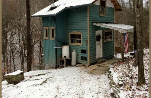 Rustic Off-Grid Cabin Getaway near Wayne National Forest, Ohio - Foto 7