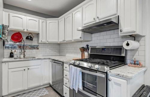 ALX Cape Cod 3-BR Near Old Town & Mount Vernon - Foto 13