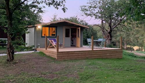 Truly Kentish Holiday Lets - Photo 2, Garden