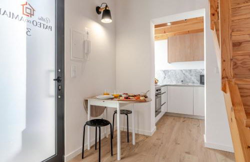 Authentic Studio with Terrace by HostWise - Foto 68