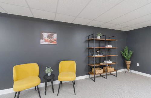 High-End Finger Lakes Escape - Expansive Game Room, Cozy Firepit, & Scenic Views - Foto 49