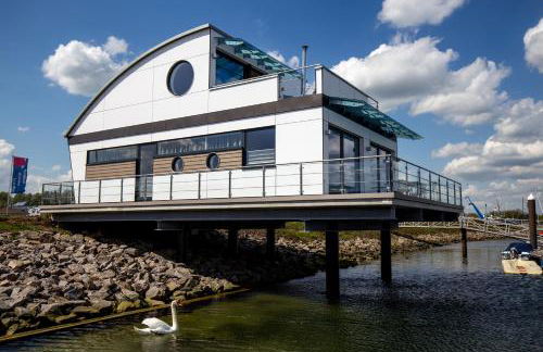 KYST 5410 Floating Home 1 - Foto 1