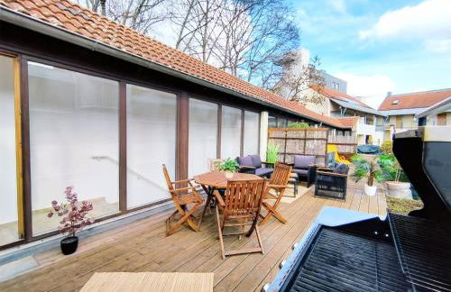 Design-Apartmenthaus für bis zu 12, modern, Dachterrasse, Grill, ruhige Lage, Disney plus, Wii, LAN und WLAN - Foto 1