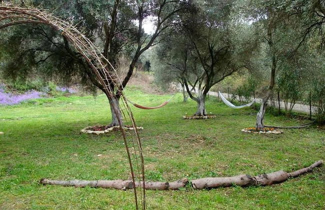 Cute Yellow Handmade House With Garden - Foto 76