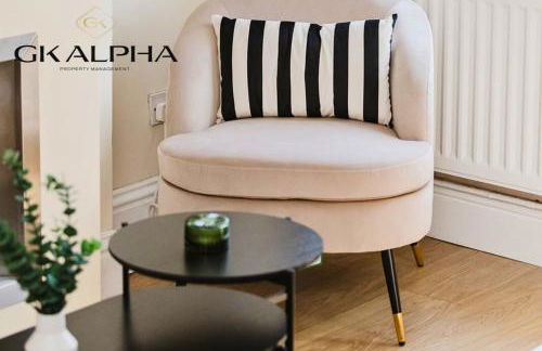 LONG STAY DEALS - 3 Bedroom Home Peterborough With Free Parking and Ultra Fast Wi-Fi Perfect for Work Stays and Vacations - Foto 14