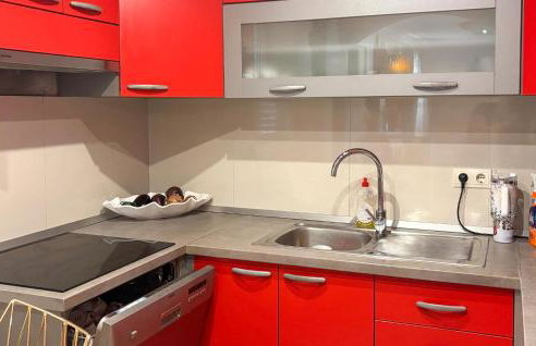 Beautiful Home In Lovorje - Photo 10